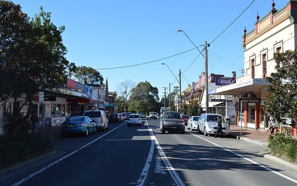 Shops and verandahs along the main street of Berry